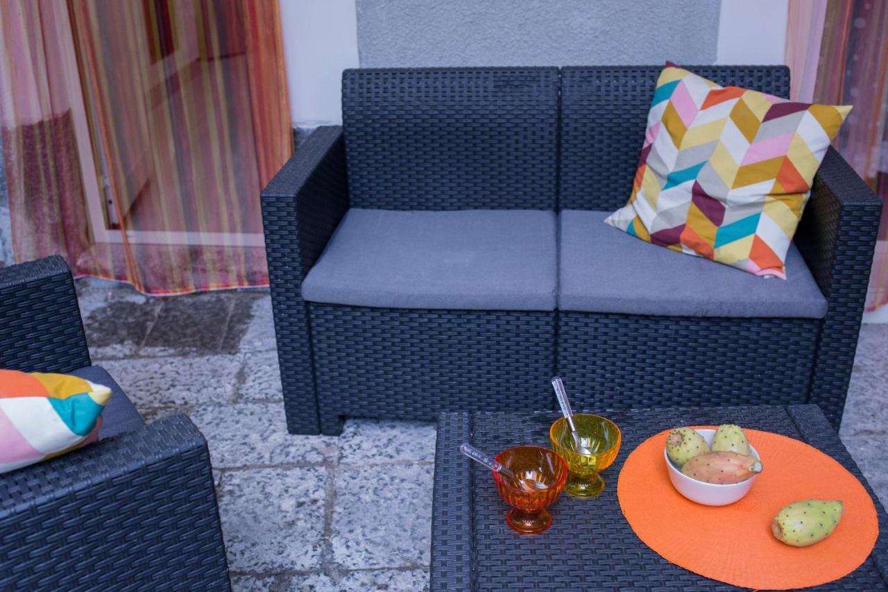 Al Cortile Del Re Luxury Home Катания Экстерьер фото