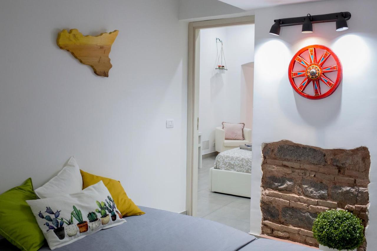 Al Cortile Del Re Luxury Home Катания Экстерьер фото